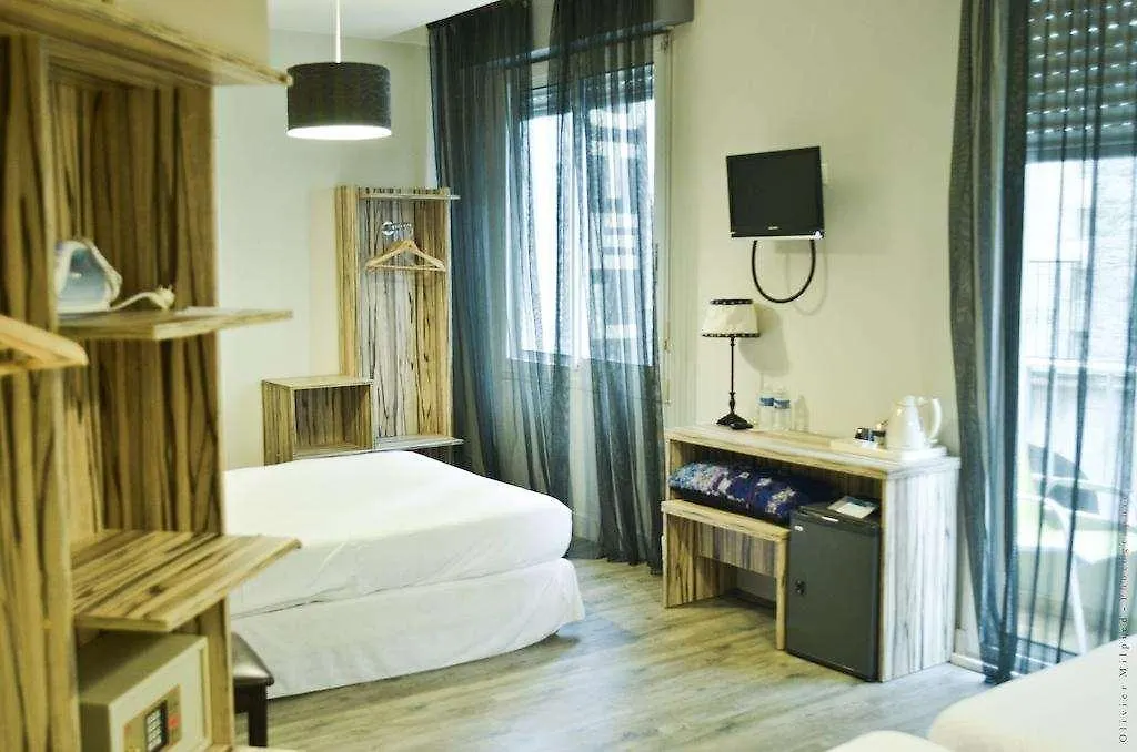 Brit Hotel Marbella Biarritz