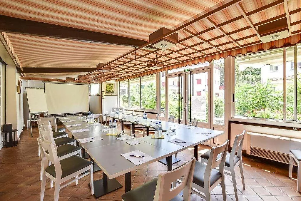 Brit Hotel Marbella Biarritz Frankrike