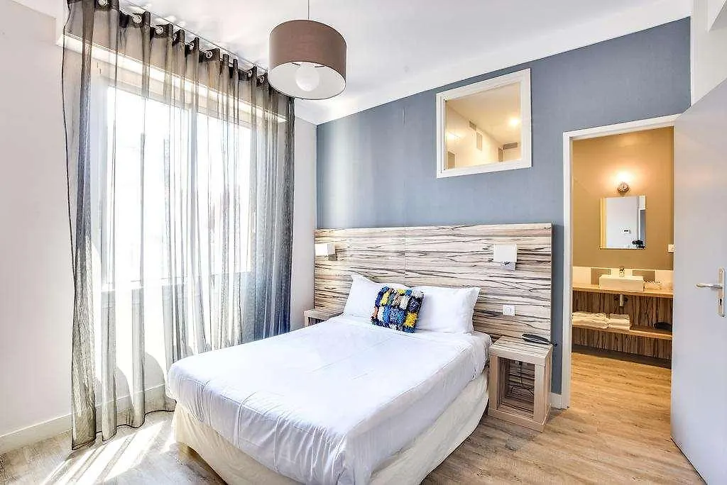 ***  Brit Hotel Marbella Biarritz Frankrike
