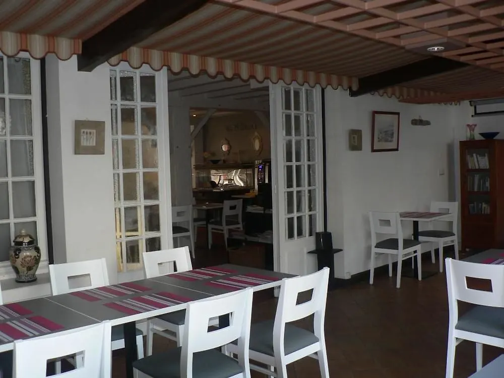 Brit Hotel Marbella Biarritz