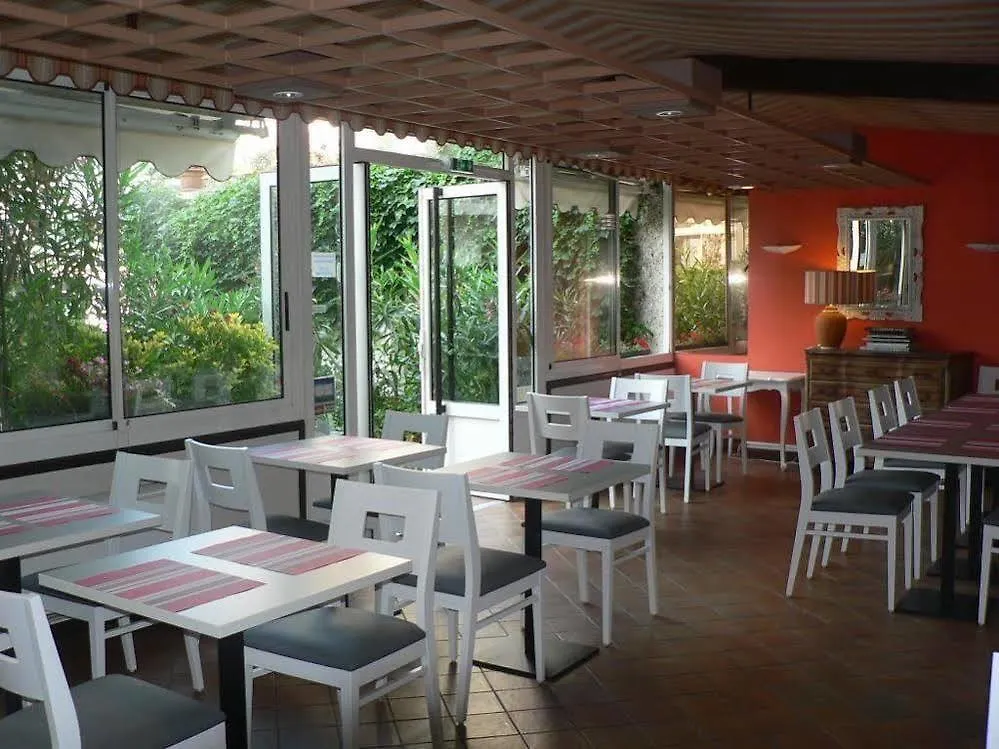 Brit Hotel Marbella Biarritz