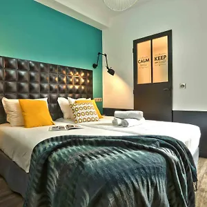 Arty Porte De Versailles By River Hostel Parijs